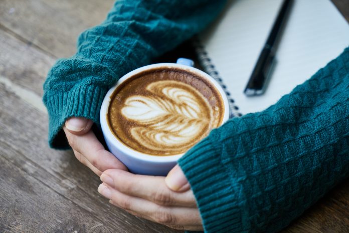 blur-close-up-coffee-drink-531620